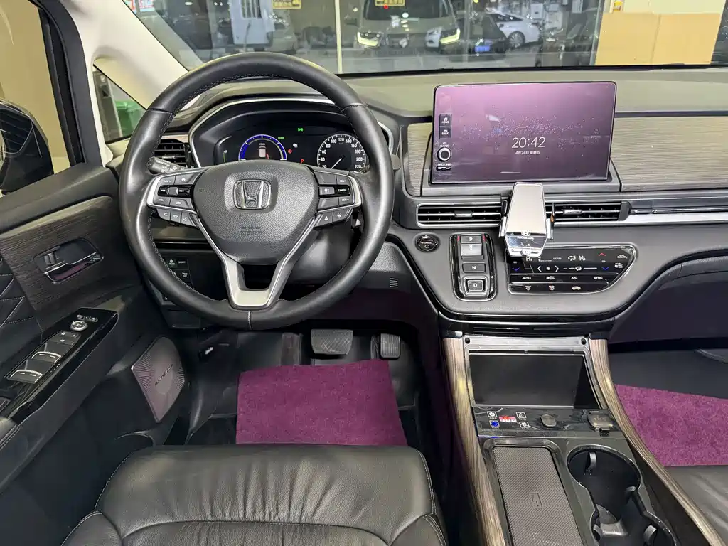 Alison 2024 2.0L e:HEV Deluxe Edition купить на сайте DeffCars