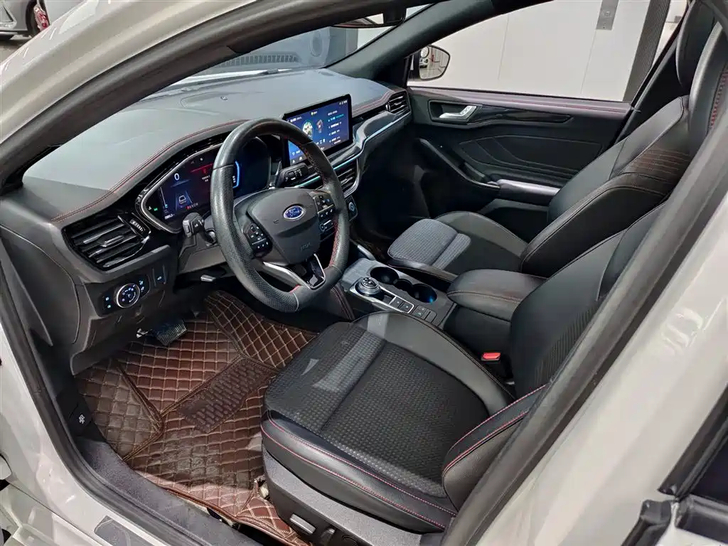 Focus 2021 Sedan EcoBoost 180 Automatic ST Line купить на сайте DeffCars