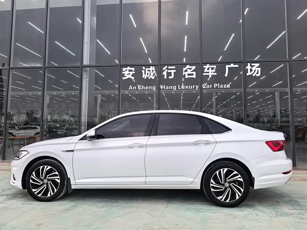 Sagitar 2022 280TSI DSG Flyover Edition купить на сайте DeffCars