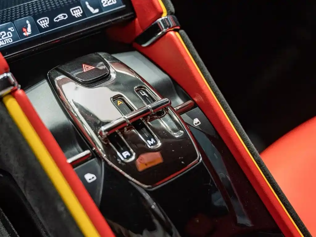 Roma 2020 3.9T V8 купить на сайте DeffCars