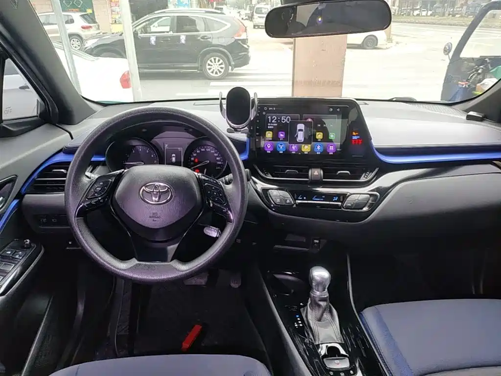Toyota C-HR 2018 2.0L Leading Edition National VI купить на сайте DeffCars