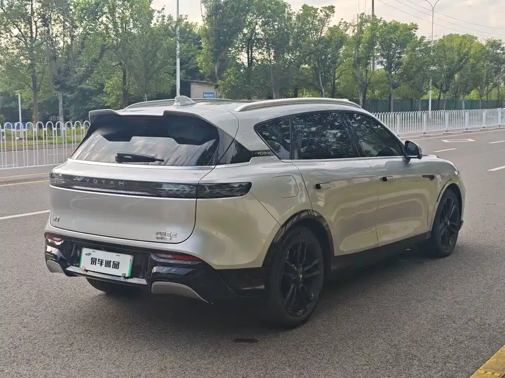Lantu FREE 2024 ultra-long battery life smart driving version купить на сайте DeffCars