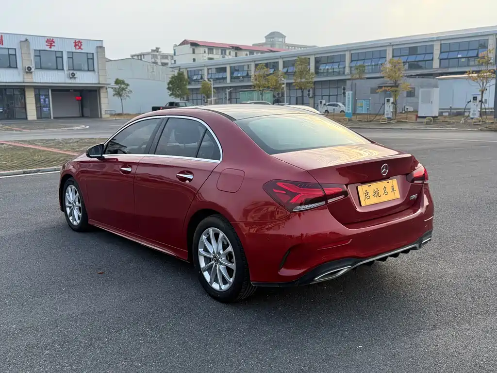 Mercedes-Benz A-Class 2019 A 200 L Sports Sedan купить на сайте DeffCars