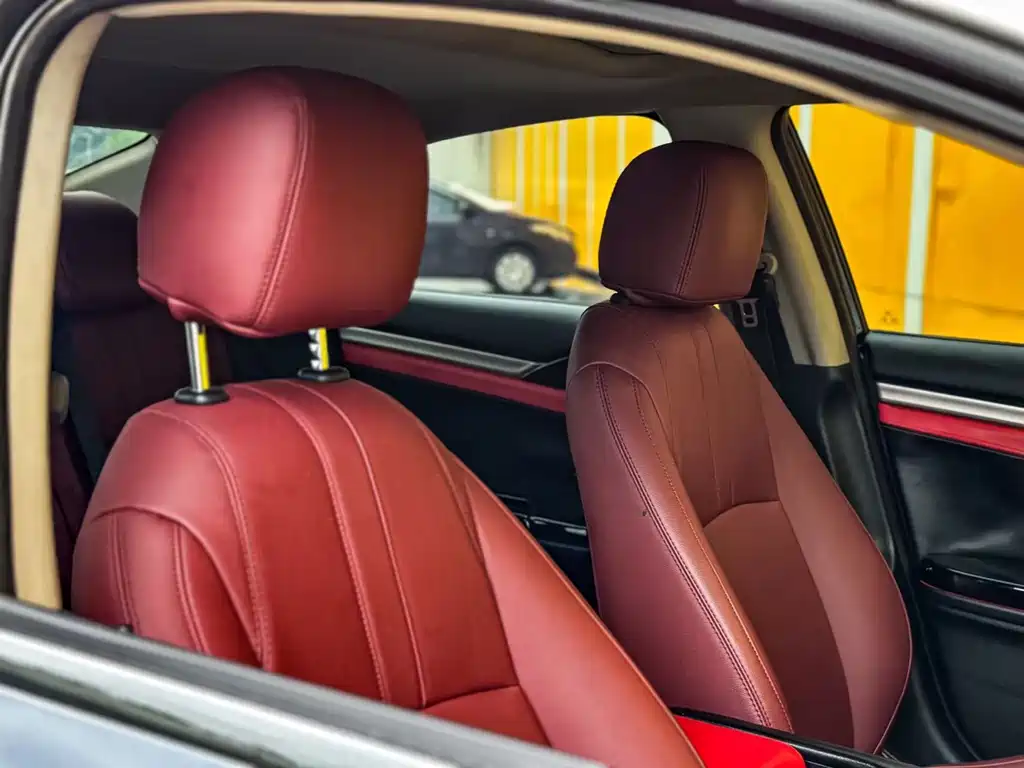 Civic 2019 220TURBO CVT Dynamic Edition National V купить на сайте DeffCars