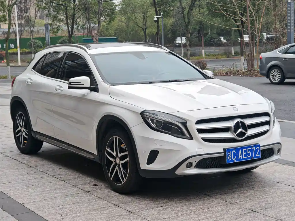 Mercedes-Benz GLA 2016 GLA 200 Fashion Model купить на сайте DeffCars