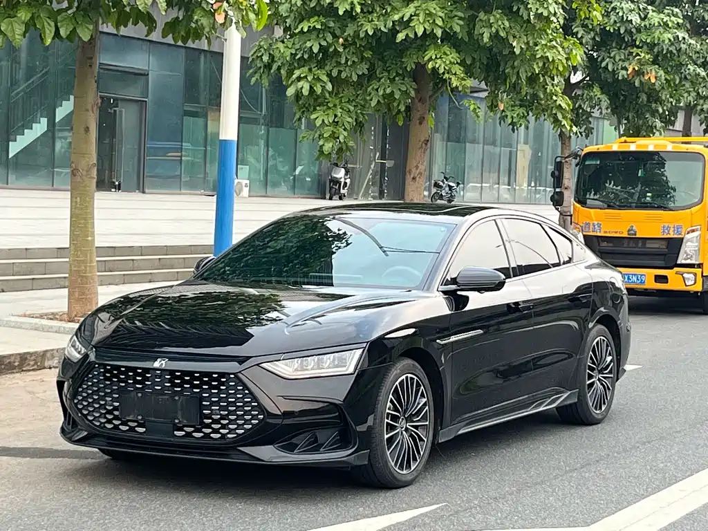 Han 2024 DM-i Honor Edition 121KM Honor Type купить на сайте DeffCars
