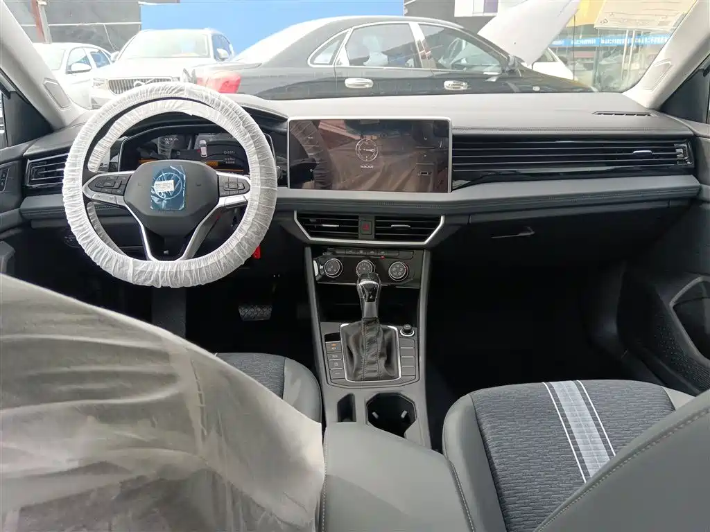 Sagitar 2025 facelift 200TSI DSG flyover version купить на сайте DeffCars