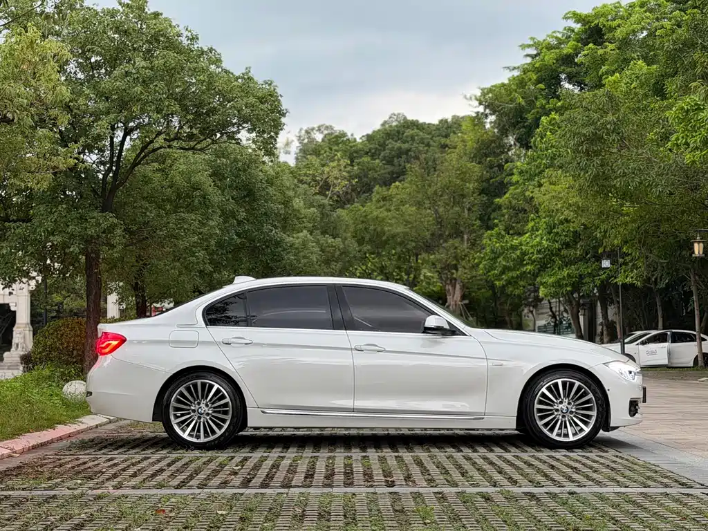BMW 3 Series 2018 320Li Leading Luxury Package купить на сайте DeffCars