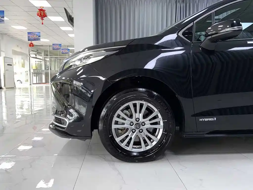 SIENNA 2021 2.5L Hybrid Premium Edition купить на сайте DeffCars