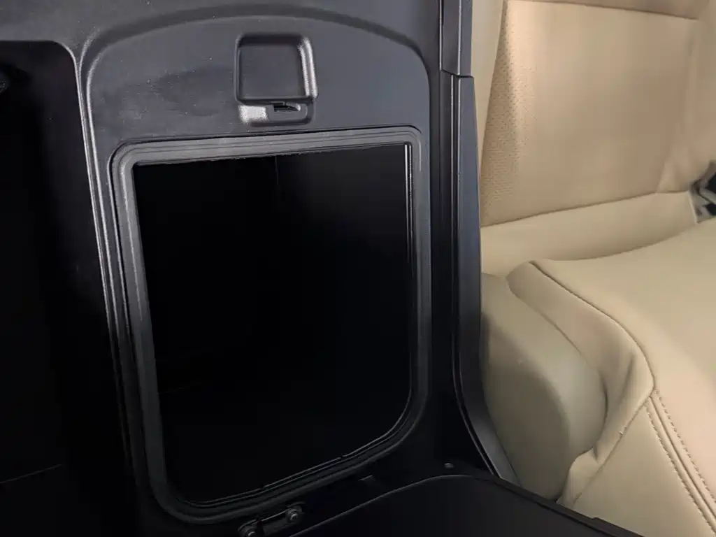 Sequoia 2010 5.7 Platinum Edition купить на сайте DeffCars