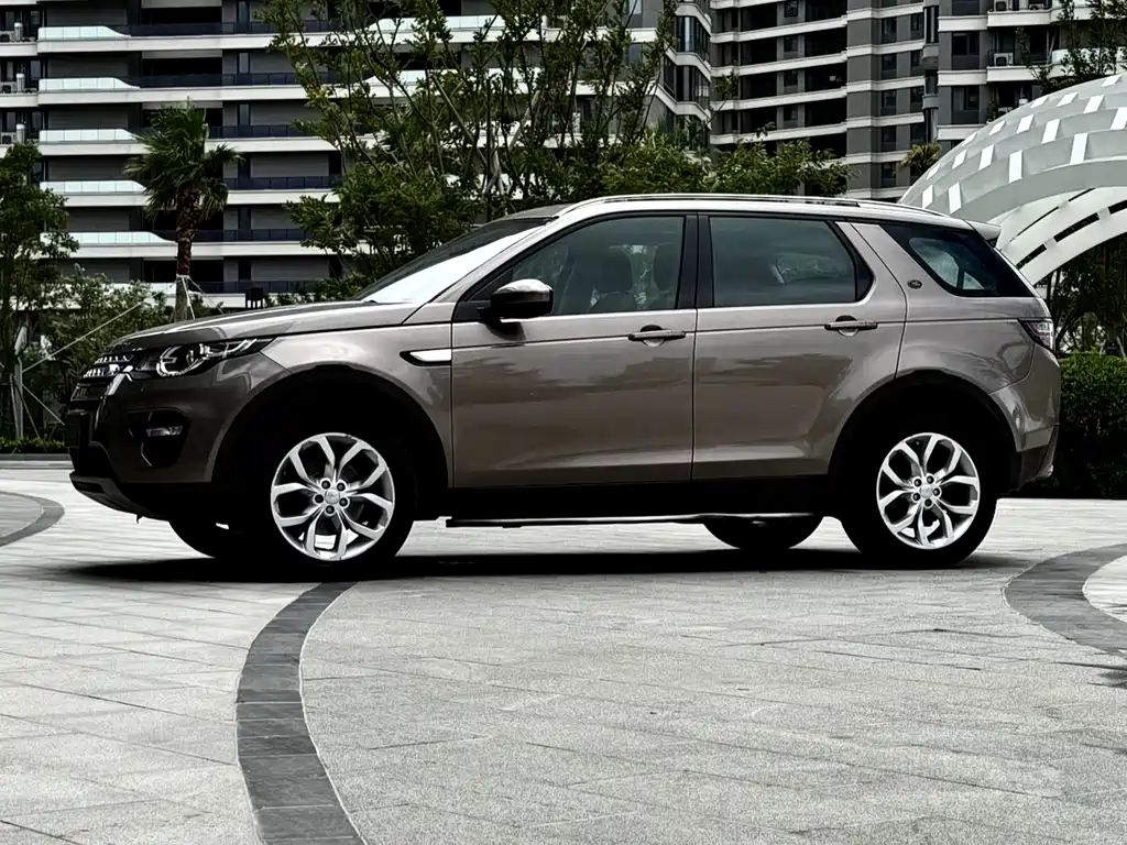 Discovery 2017 2.0T HSE купить на сайте DeffCars