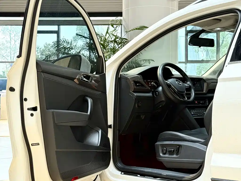 Tuyue 2022 280TSI two-wheel drive luxury version купить на сайте DeffCars