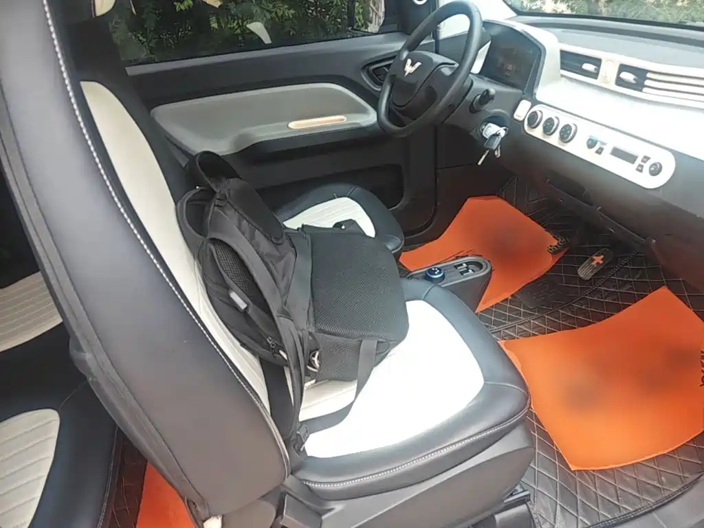 Hongguang MINIEV 2022 Freestyle Lithium Iron Phosphate купить на сайте DeffCars