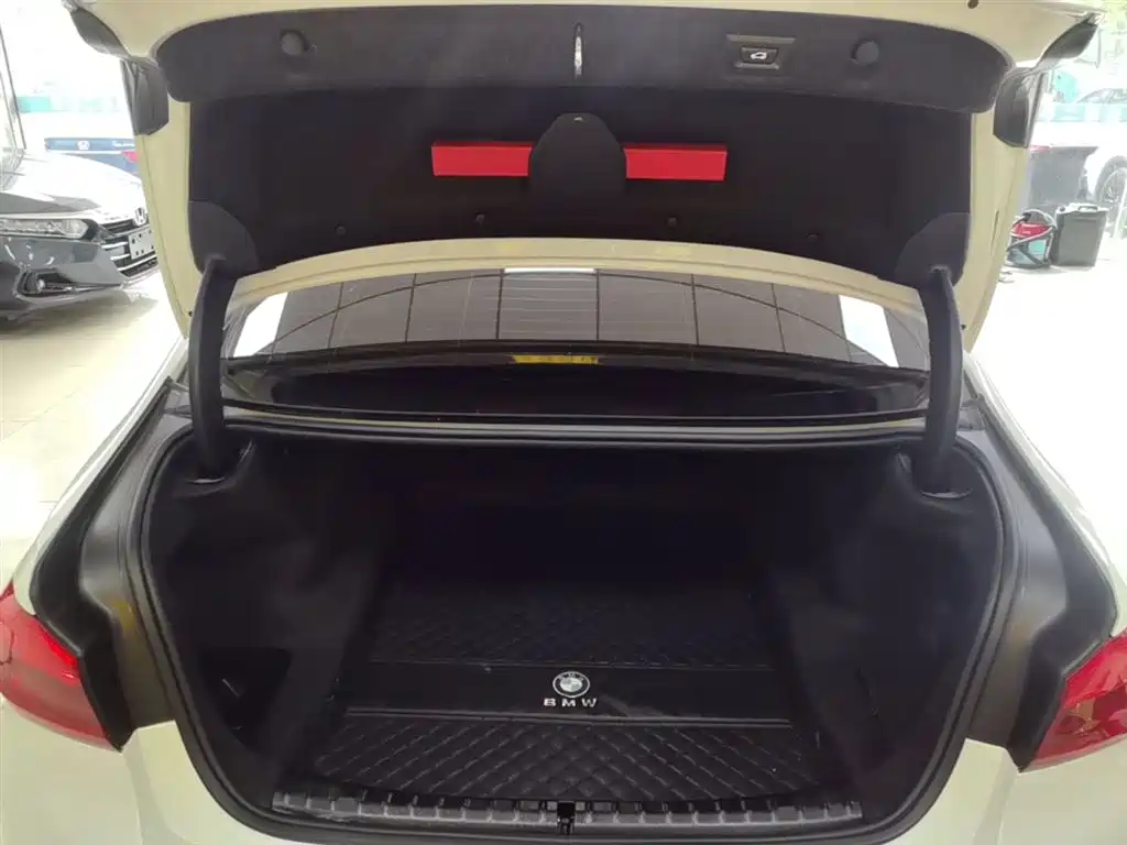 BMW 5 Series 2019 525Li M Sports Package купить на сайте DeffCars