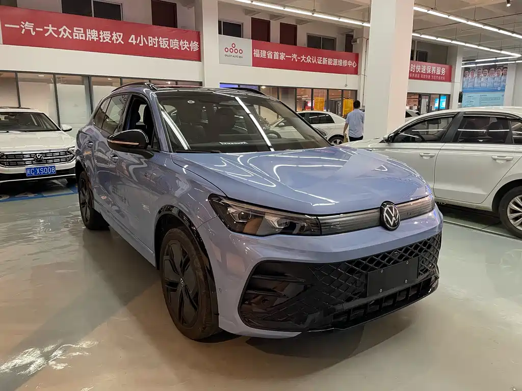 Tiguan L 2024 PRO 380TSI four-wheel drive R-Line Zhizun Edition купить на сайте DeffCars