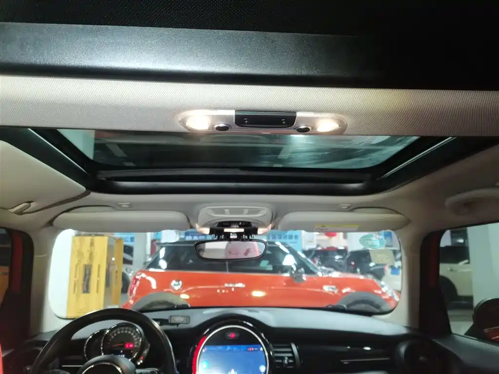MINI 2018 1.5T COOPER Classic Five-Door Edition купить на сайте DeffCars