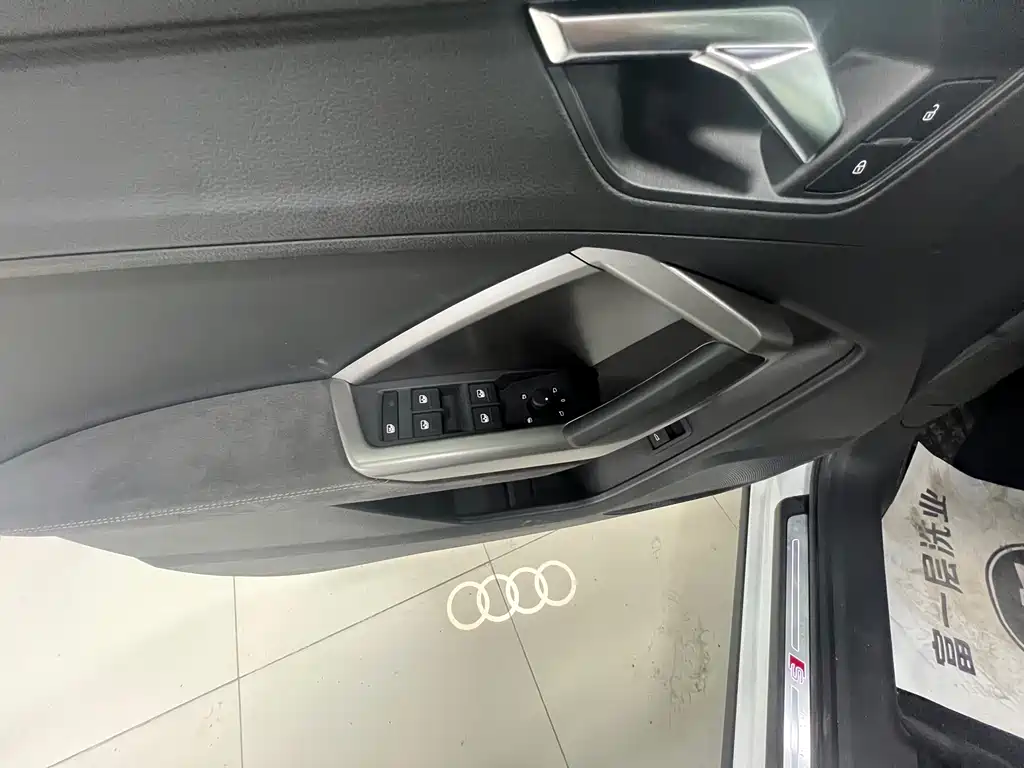 Audi Q3 2022 35 TFSI Fashionable and Dynamic купить на сайте DeffCars