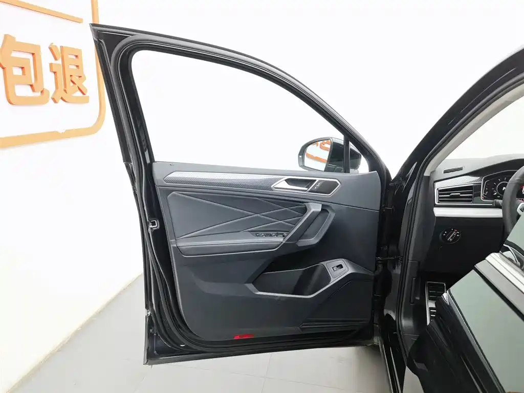 Tiguan L 2024 Outstanding Model 330TSI Automatic Two-wheel Drive R-Line Longyao Edition купить на сайте DeffCars