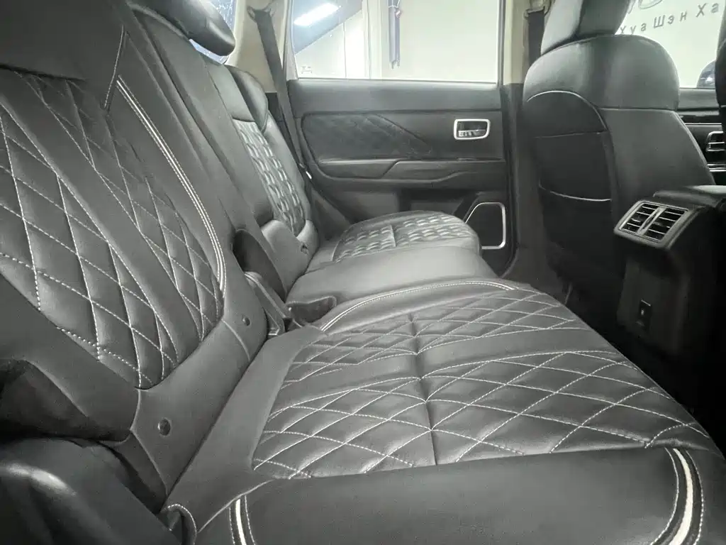 Outlander 2021 2.0L 2WD Enjoy Edition 5 seats купить на сайте DeffCars