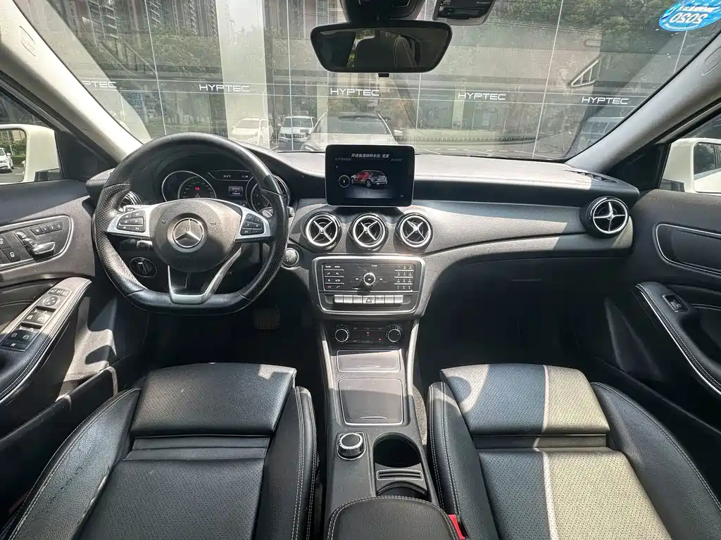 Mercedes-Benz GLA 2019 GLA 200 Fashion Model купить на сайте DeffCars