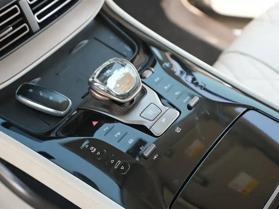 Denza D9 2022 DM-i 970 four-wheel drive flagship model купить на сайте DeffCars