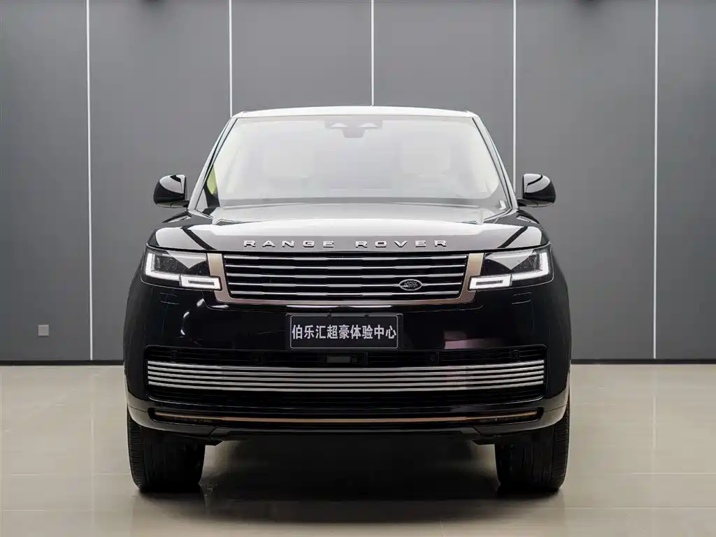 Range Rover 2024 3.0 L6 400PS SV Honor Creation Extended Edition купить на сайте DeffCars