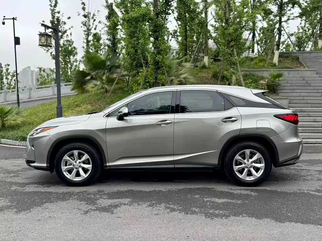 Lexus RX 2016 300 2WD Elite Edition National V купить на сайте DeffCars