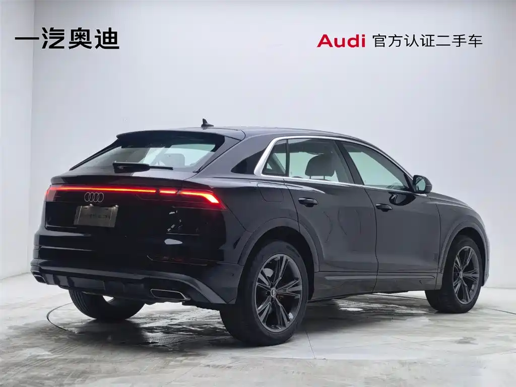 Audi Q8 2024 55 TFSI luxury and dynamic model купить на сайте DeffCars