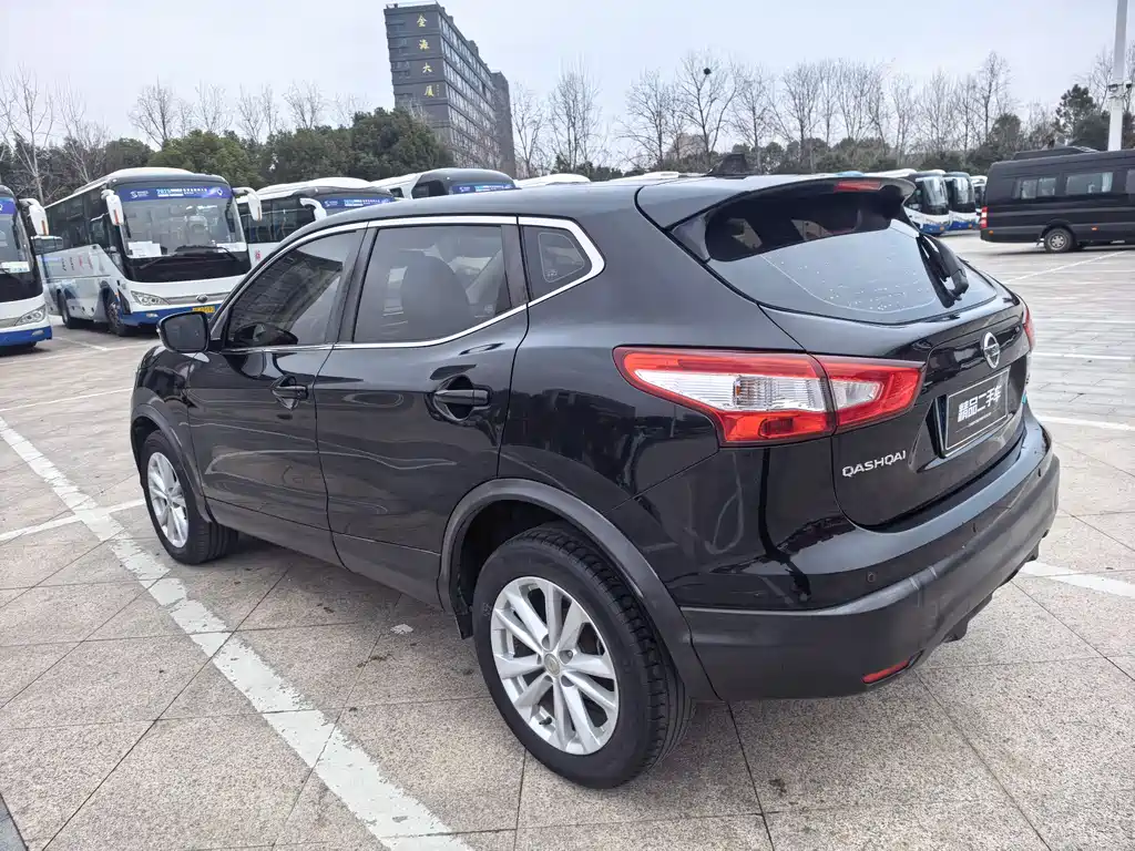 Qashqai 2017 2.0L CVT Elite Edition National V купить на сайте DeffCars