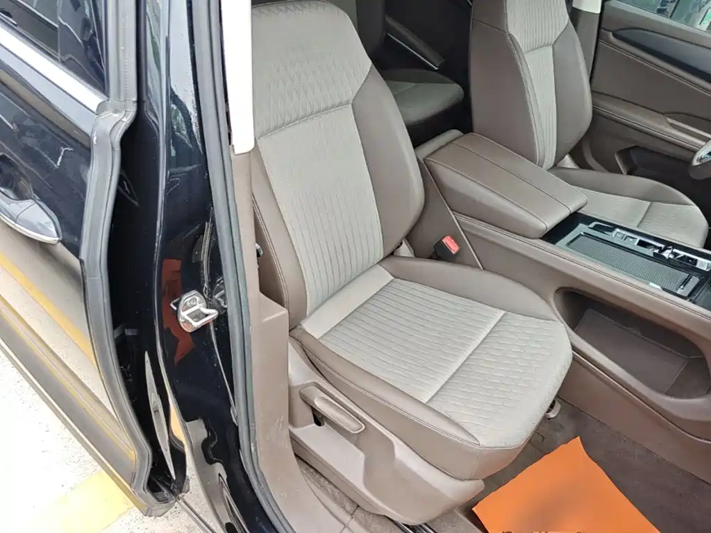 Weiran 2024 330TSI Business Edition купить на сайте DeffCars