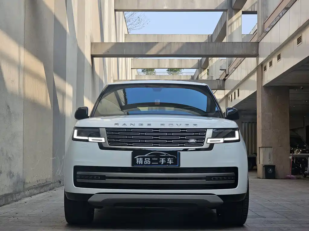 Range Rover 2025 3.0 L6 400PS Extended Edition купить на сайте DeffCars