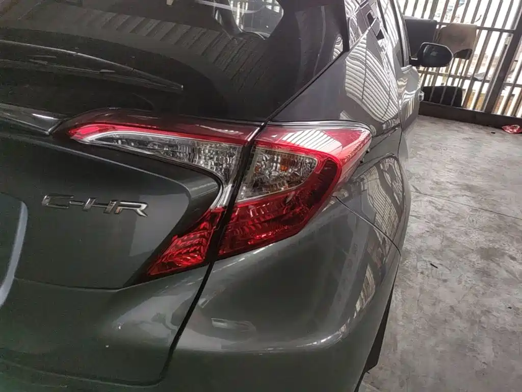 Toyota C-HR 2023 2.0L Leading Edition купить на сайте DeffCars