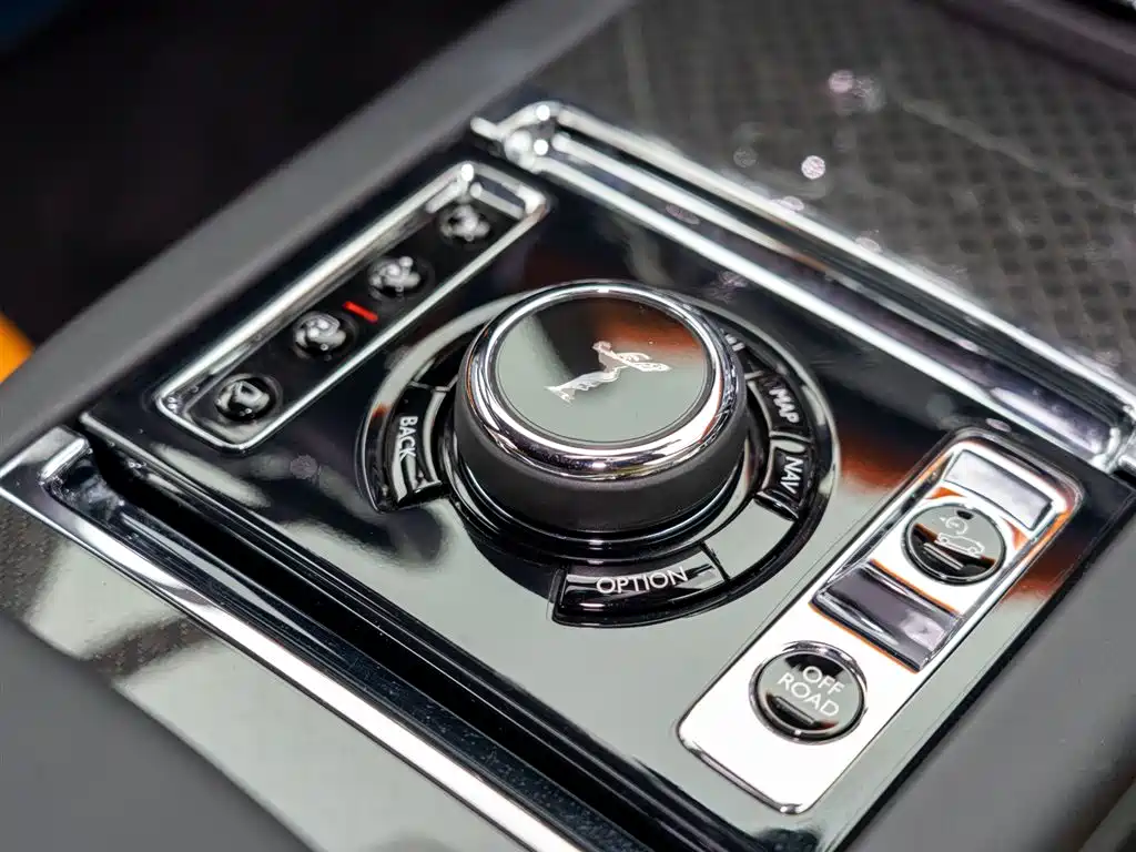 Cullinan 2020 Black Badge купить на сайте DeffCars