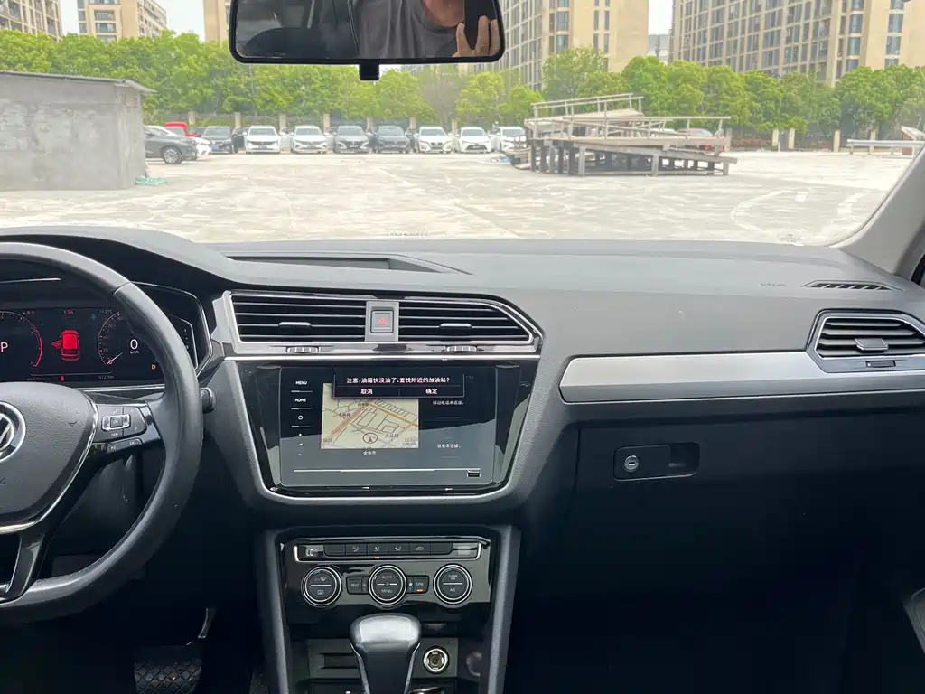 Tiguan L 2021 330TSI automatic two-wheel drive smart version купить на сайте DeffCars