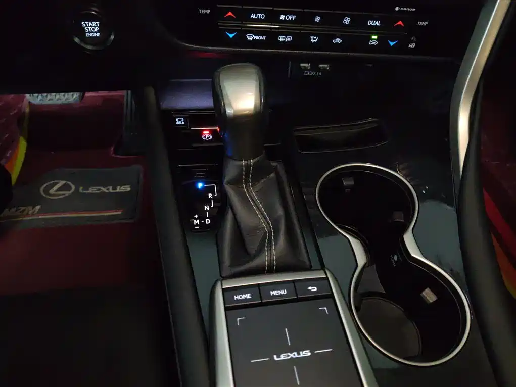 Lexus RX 2020 facelift 300 two-wheel drive elite version купить на сайте DeffCars
