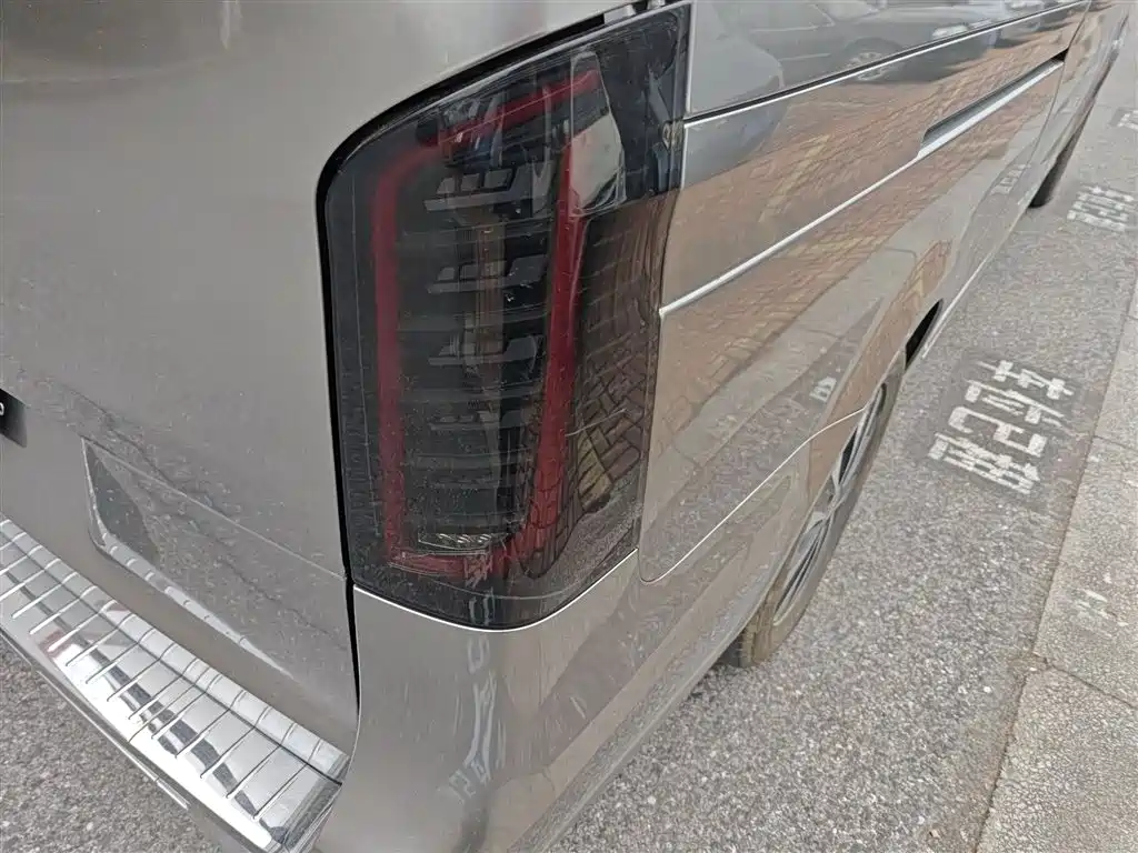 Vito 2021 2.0T Business Edition 7 seats купить на сайте DeffCars