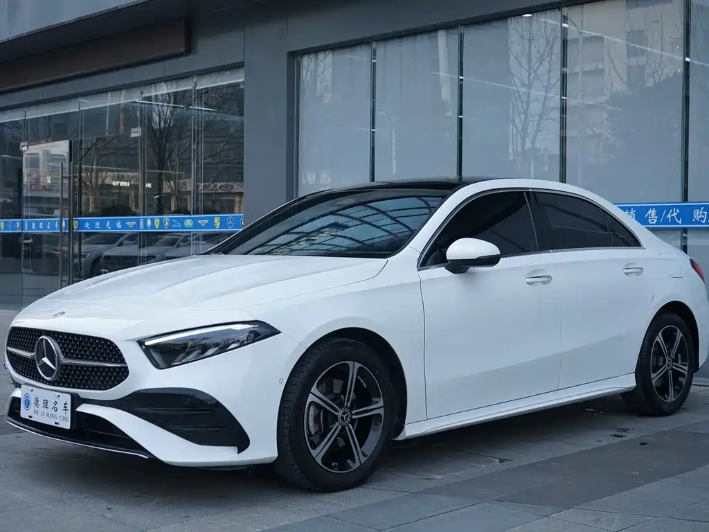 Mercedes-Benz A-Class 2024 A 200 L Fashion купить на сайте DeffCars