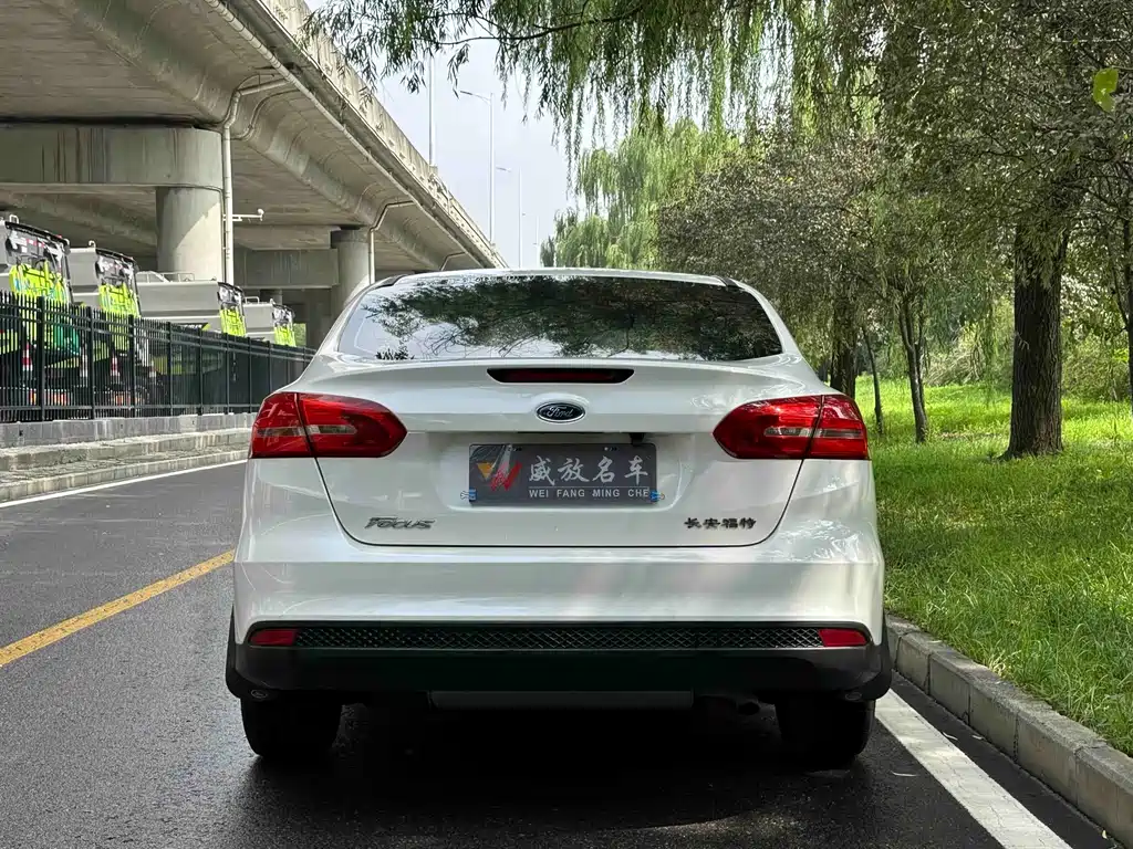 Focus 2015 sedan 1.6L automatic comfort type купить на сайте DeffCars