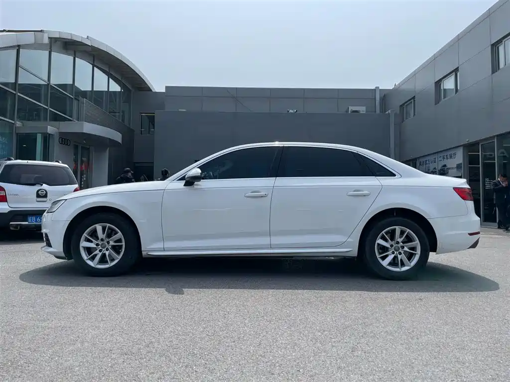 Audi A4L 2017 40 TFSI Enterprising купить на сайте DeffCars