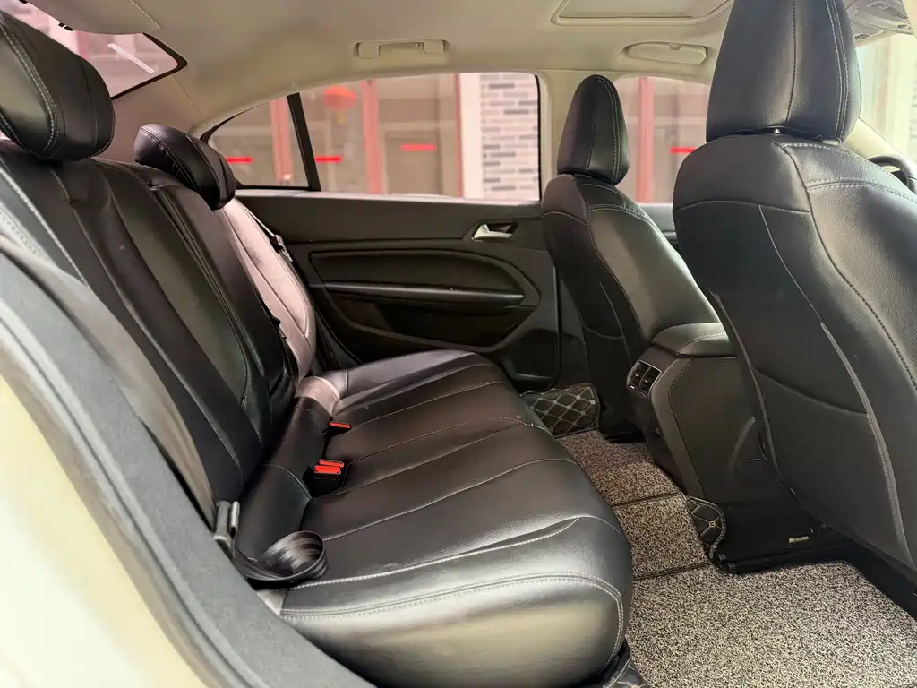 Peugeot 408 2016 1.6T automatic luxury version купить на сайте DeffCars