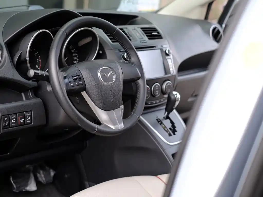 Mazda5 2011 2.0L automatic luxury model купить на сайте DeffCars