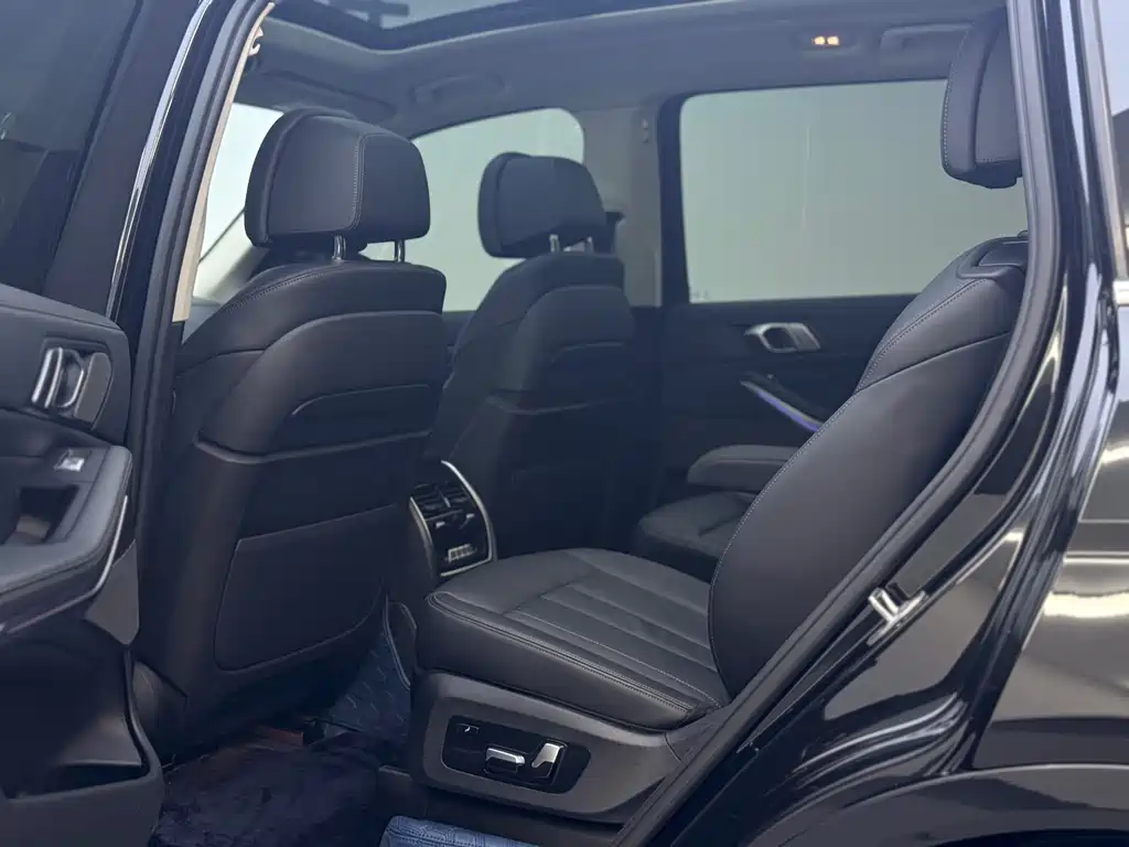 BMW X7 2019 xDrive40i Leading Luxury Package купить на сайте DeffCars