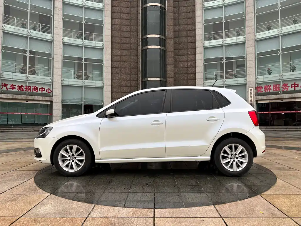 Polo 2014 1.6L automatic comfort version купить на сайте DeffCars