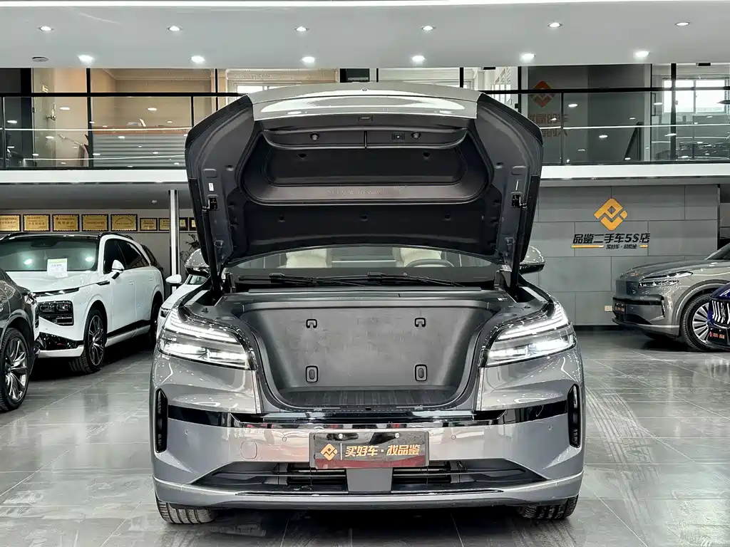 Ledo L90 2025 Ultra six-seater version купить на сайте DeffCars
