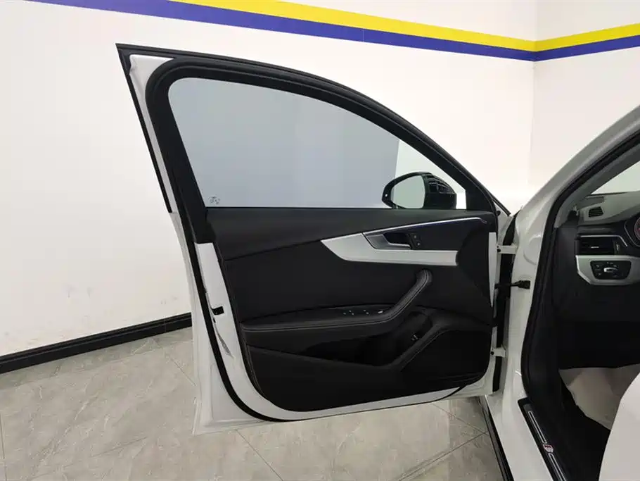Audi A4L 2022 40 TFSI luxury and dynamic model купить на сайте DeffCars
