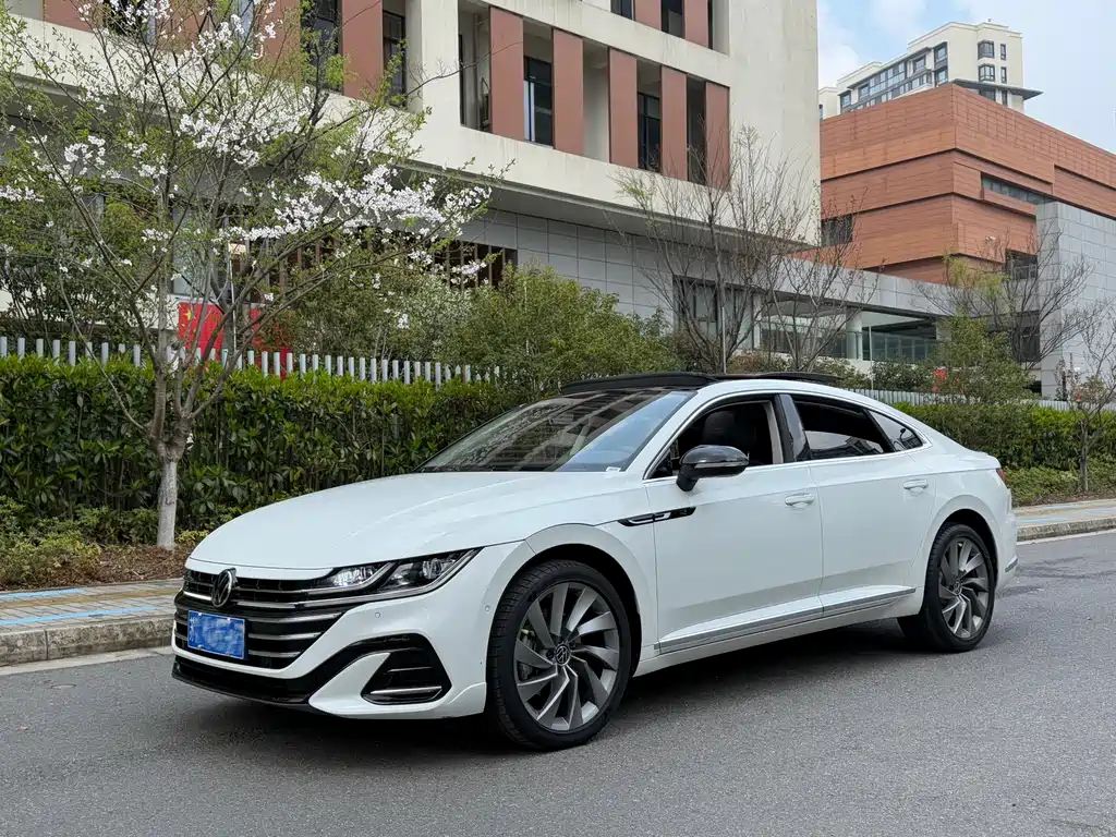 FAW-Volkswagen CC 2023 380TSI eye-catching version купить на сайте DeffCars
