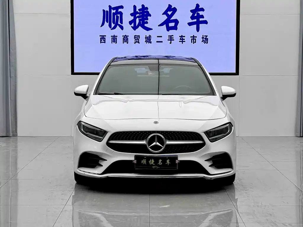 Mercedes-Benz A-Class 2019 A 180 L Sports Sedan купить на сайте DeffCars