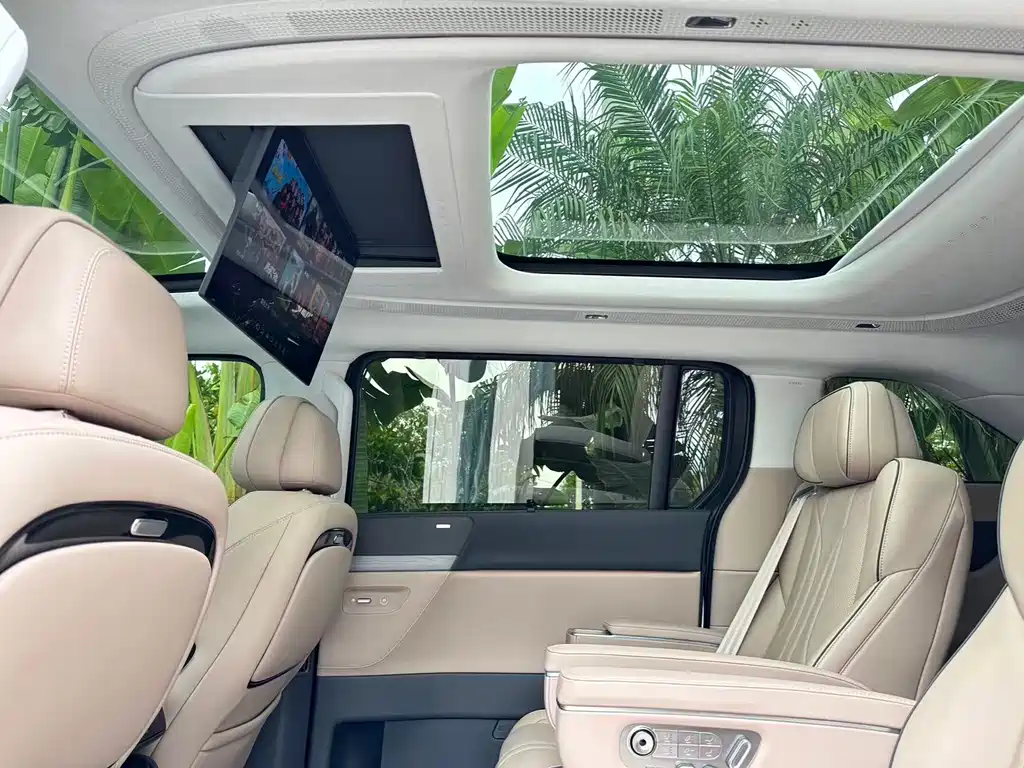 Xpeng X9 2025 pure electric 740 long battery life Max купить на сайте DeffCars