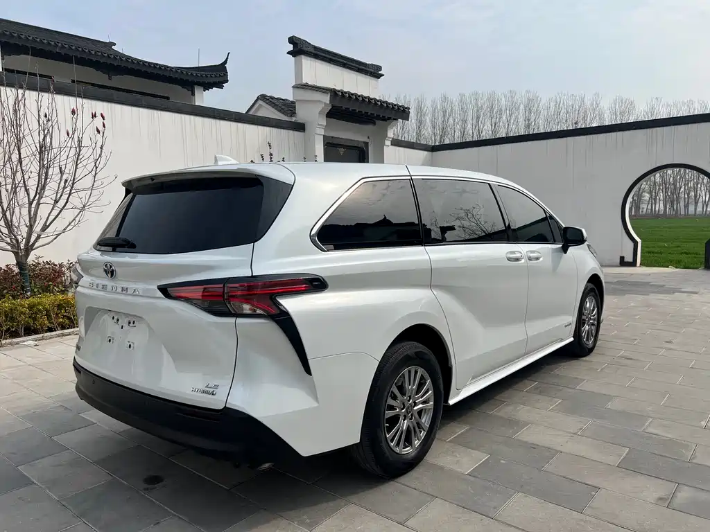 SIENNA 2023 2.5L Hybrid Comfort Edition купить на сайте DeffCars