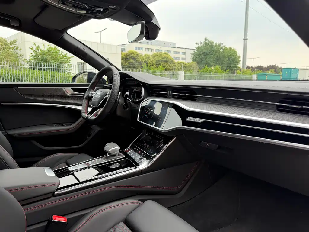 Audi RS 7 2025 RS 7 4.0T Sportback performance купить на сайте DeffCars